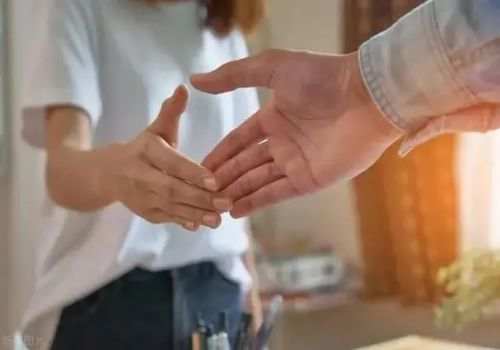 民事诉讼的举证责任由谁来承担